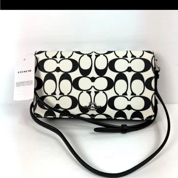 *Price Firm* Clutch Crossbody in Signature Canvas - Picture 5 of 8